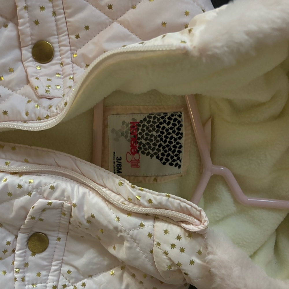 3/6 month snowsuit- bundle 3 for 20$! - Picture 2 of 4